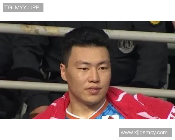 李根:从篮球场上的拼搏到人生的精彩转折之路 李根:从篮球场上的拼搏到人生的精彩转折之路